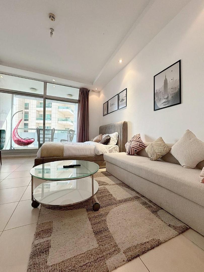 Φωτογραφία 7: Chic Studio in Dubai Marina