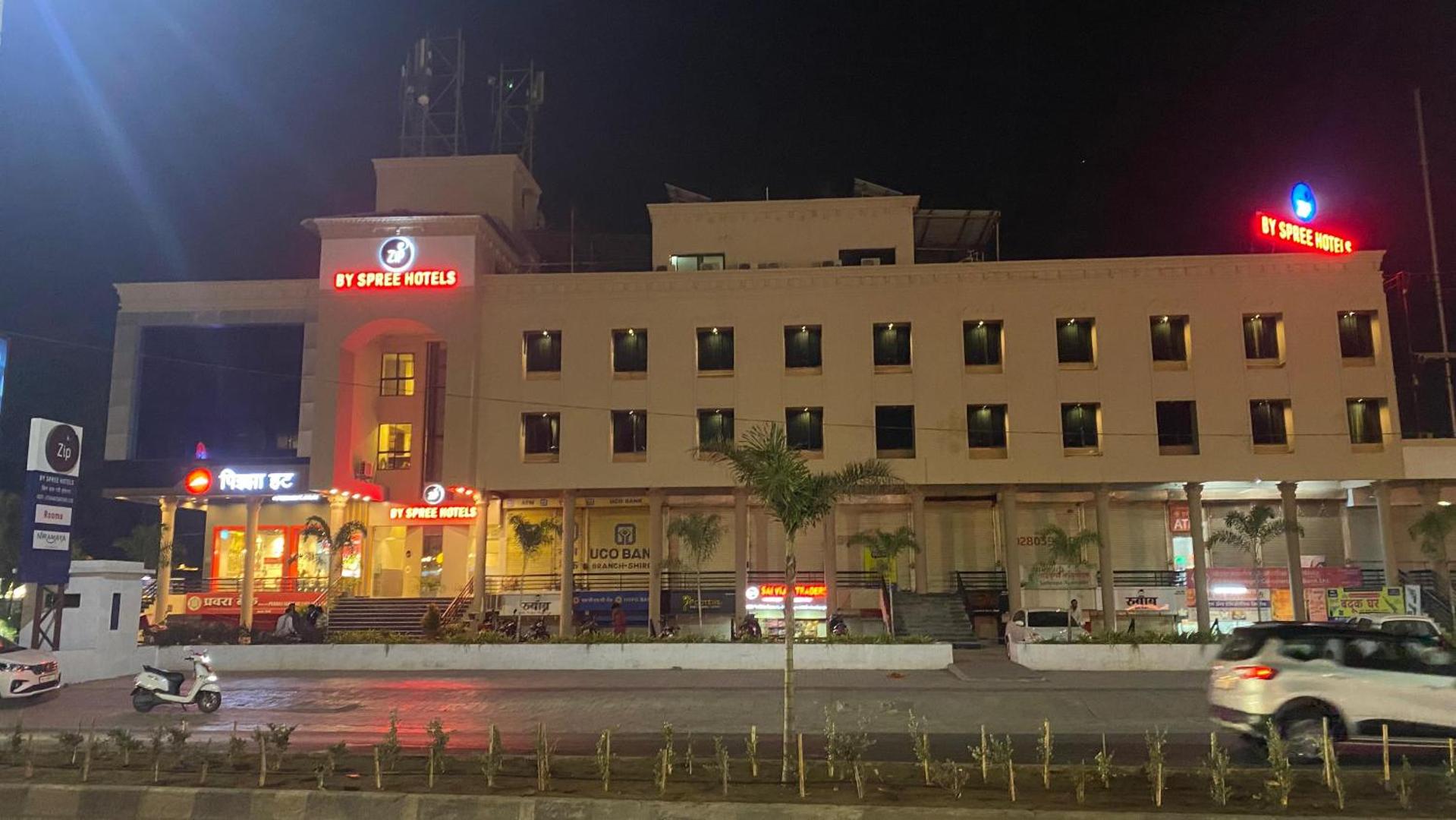 Foto 2: Zip by Spree Hotels Shirdi - Walkable Distance from Sai Baba Temple
