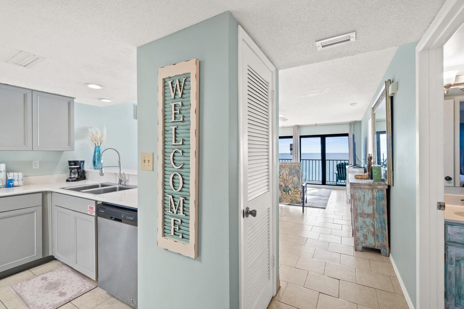 Fotografie 4: Commodore Resort #507 by Book That Condo