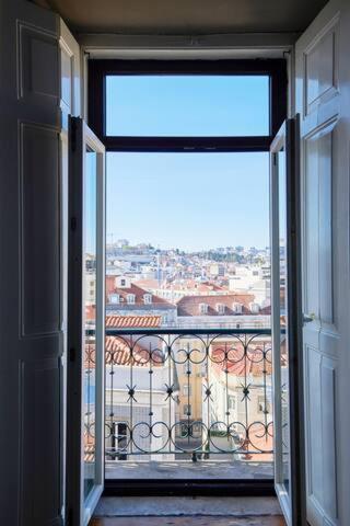 Kuva 10: Central & Calm With Great View