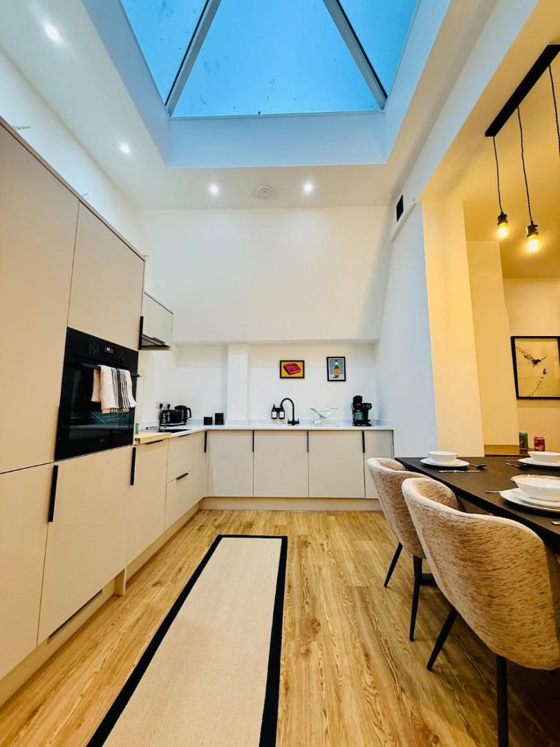 Foto 6: Spacious, Worcester city centre 2 bedroom apartment