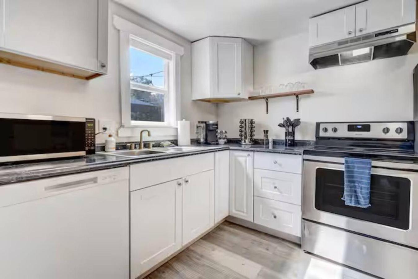 Billede 8: Contemp, Quaint Entire 2Bd unit
