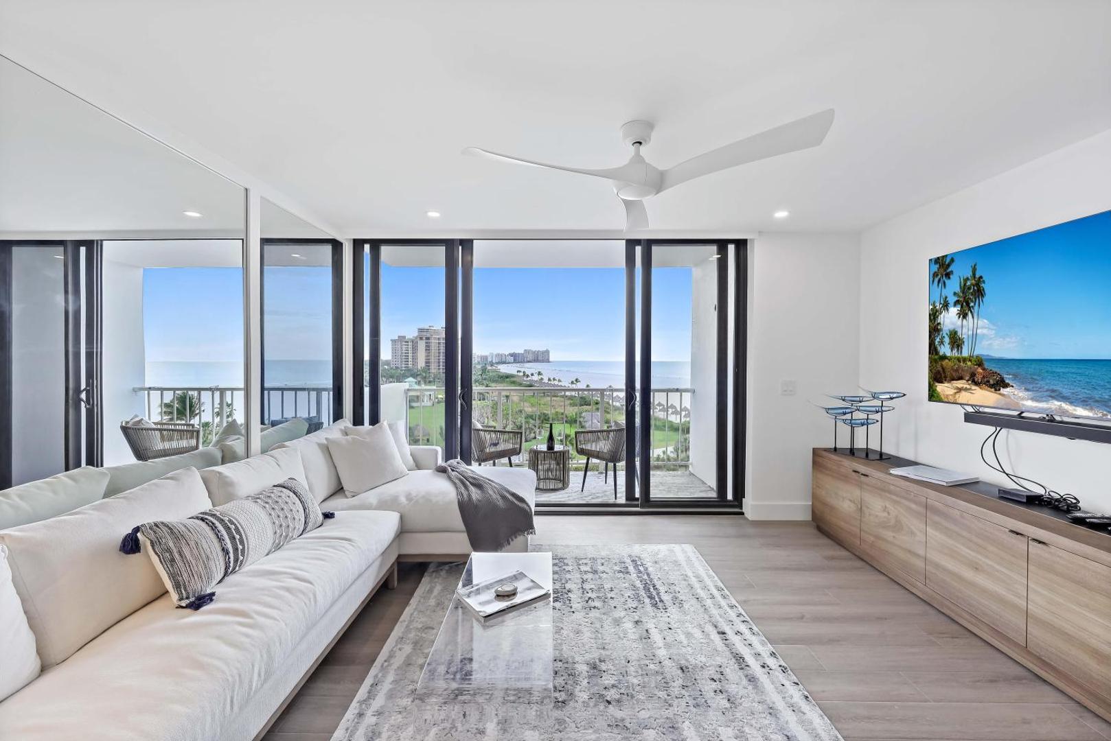 Foto 2: Beachfront condo with views of beach and spacious pool