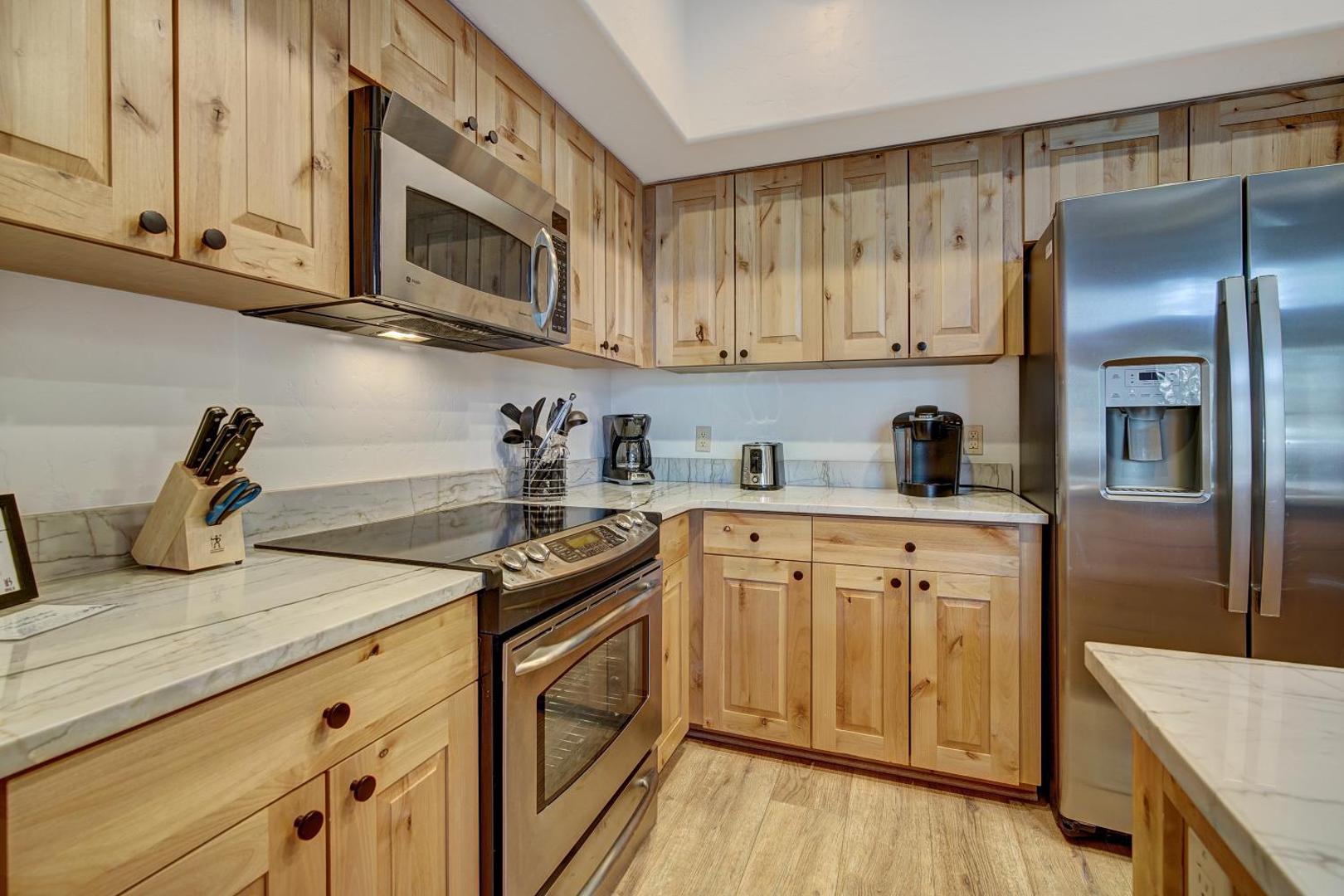 Billede 8: Updated, Modern Townhome with Private Garage condo