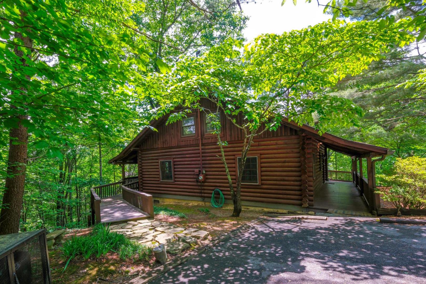 Fotografie 8: 2BR, sleeps 8, pet friendly, game room, hot tub!