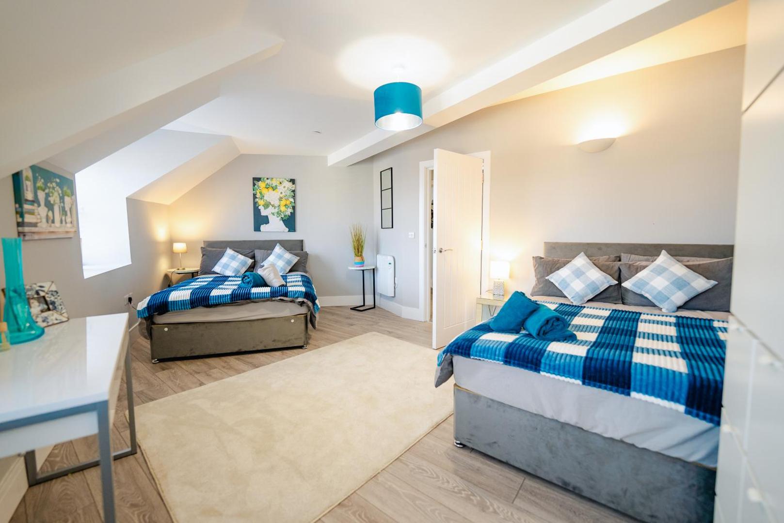 Bilde 2: SPACIOUS & MODERN 3-BED & High Ceiling