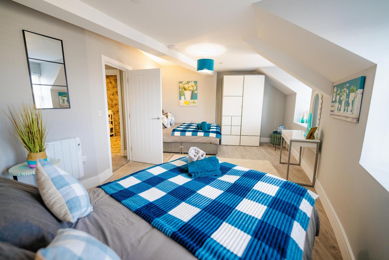 Bilde 7: SPACIOUS & MODERN 3-BED & High Ceiling