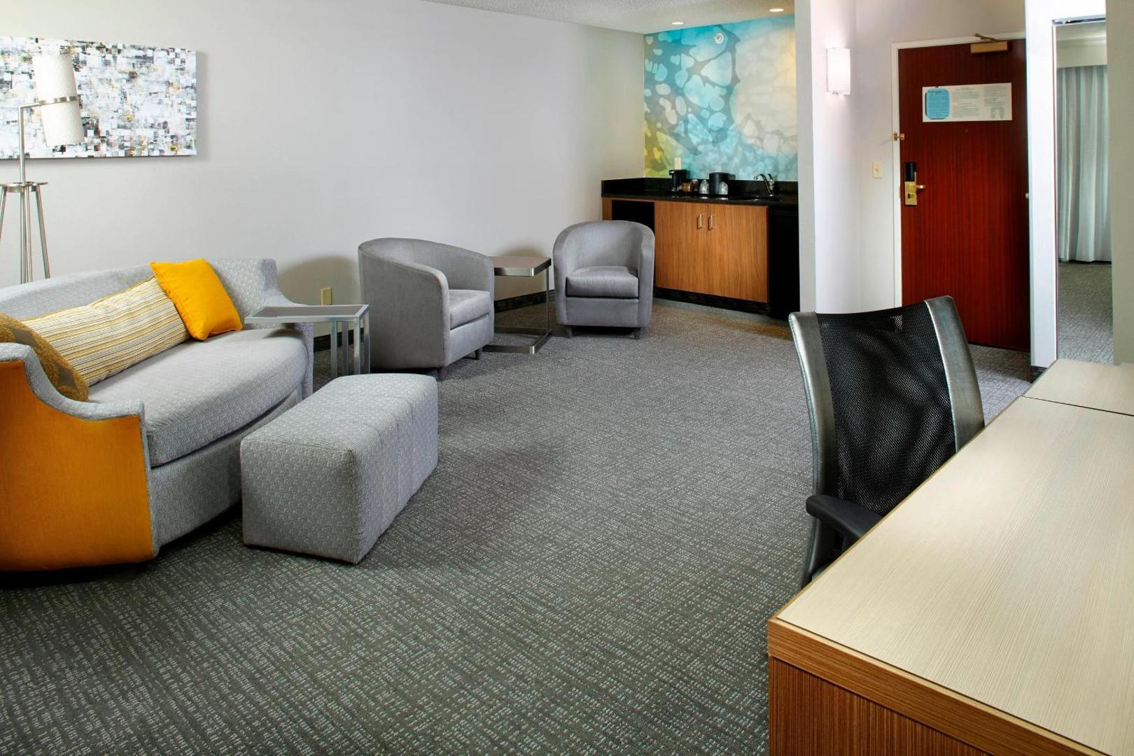 Foto 7: Courtyard by Marriott Lansing