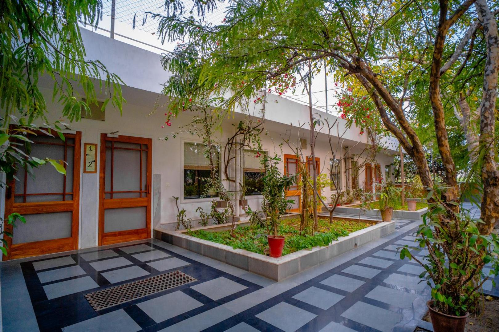 Bilde 9: PushkarOrganic - Lux farm resort with pool