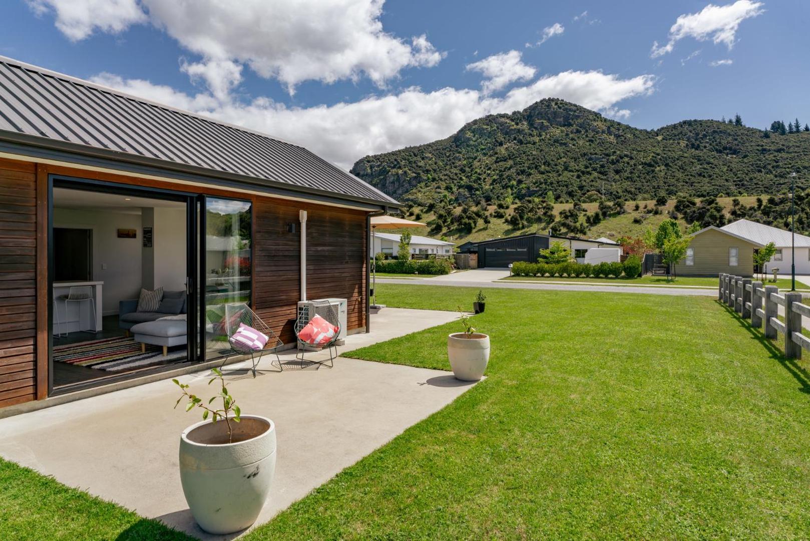 Photo 2 : The Alpine Patch - Wanaka Holiday Home