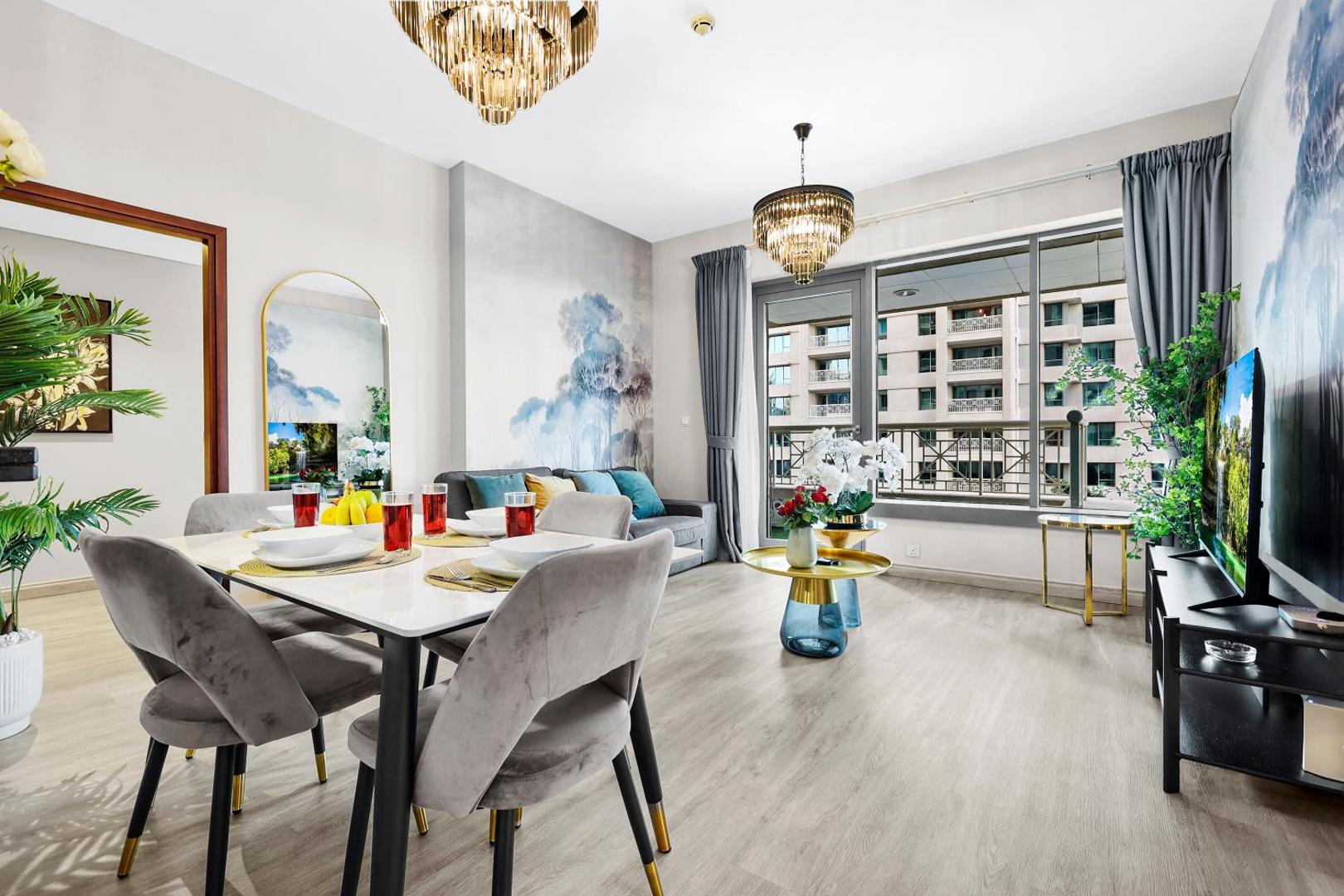 Φωτογραφία 8: 2BR Burj View with Balcony, Pool, Gym & Walk to Dubai Mall