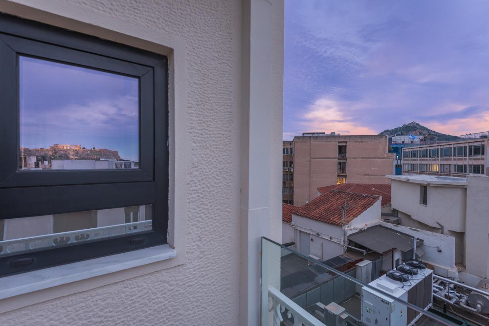 Foto 9: Sofokleous suite with Acropolis stunning view