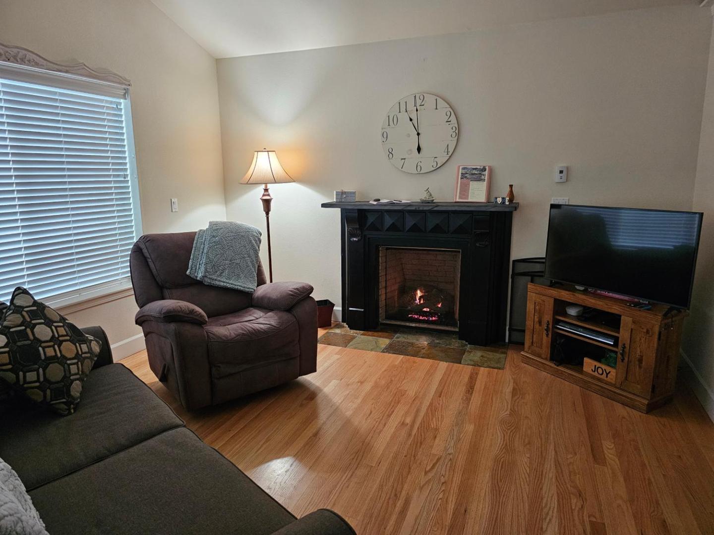 Zdjęcie 2: Charming, Private Cottage in Myrtle Creek