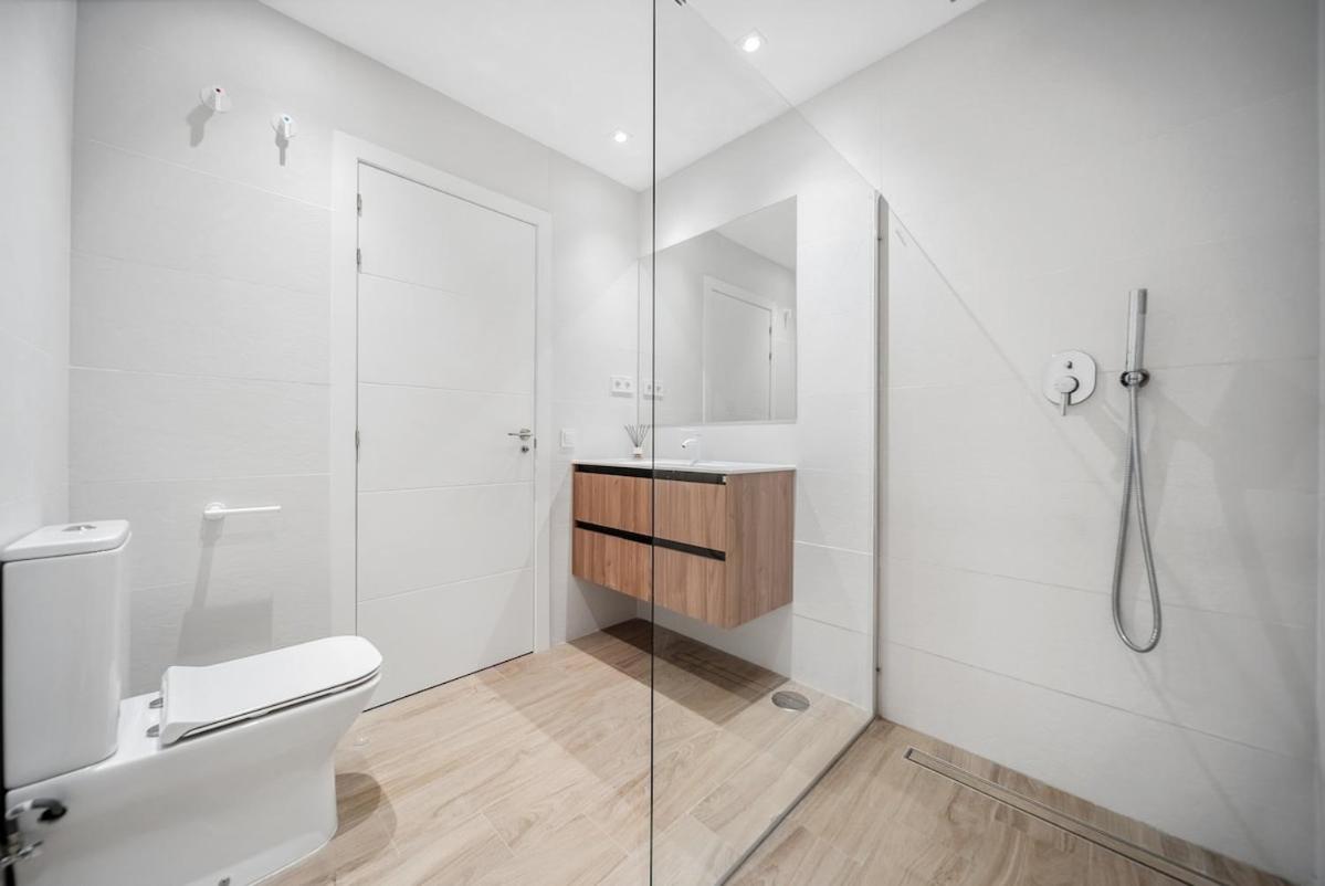 Foto 6: Charming & Modern 4BR Apartment