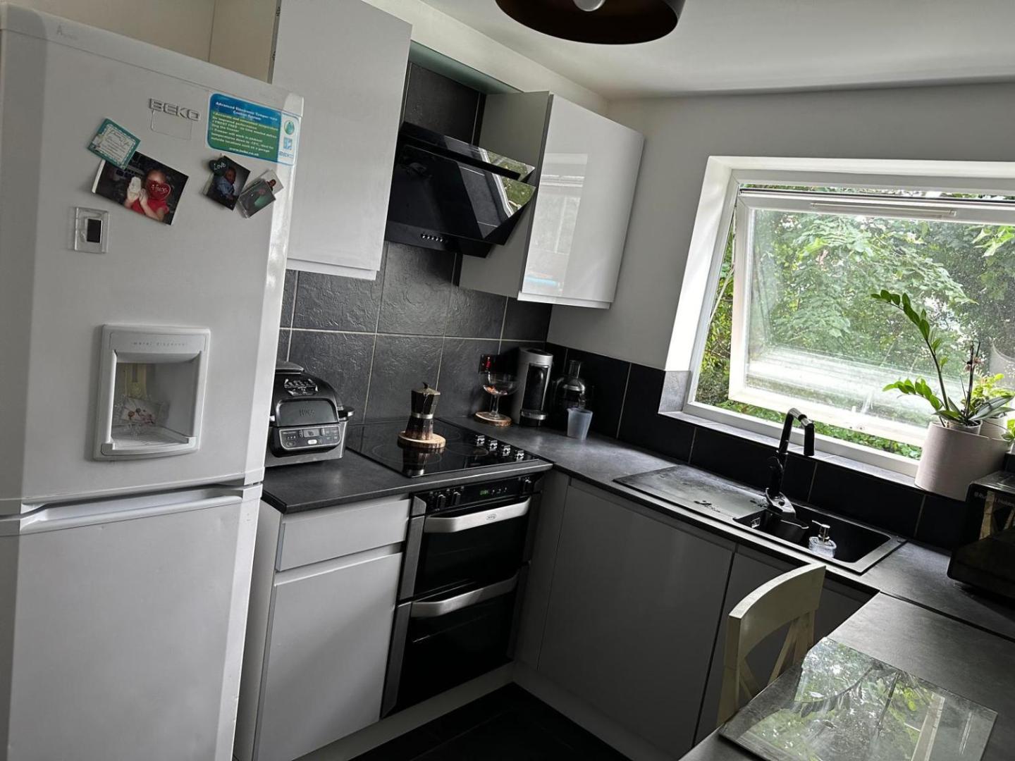 Фотография 7: Charming Flat in North London