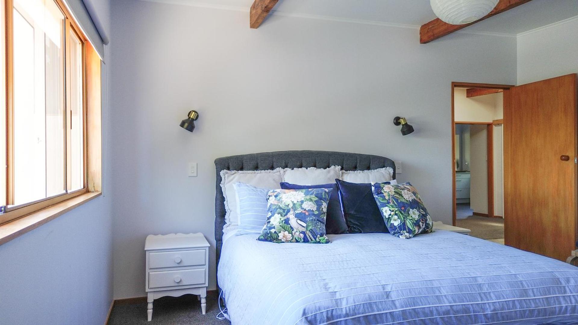 Foto 4: Large, Comfy, Stylish Apartment