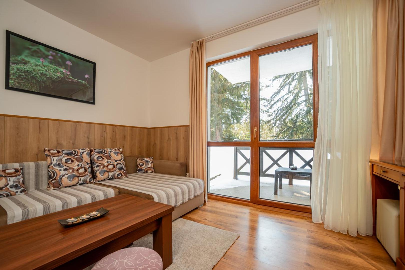 Photo 2 : ЕлеаНора, Смолянски езера EleaNora Smolyan lakes