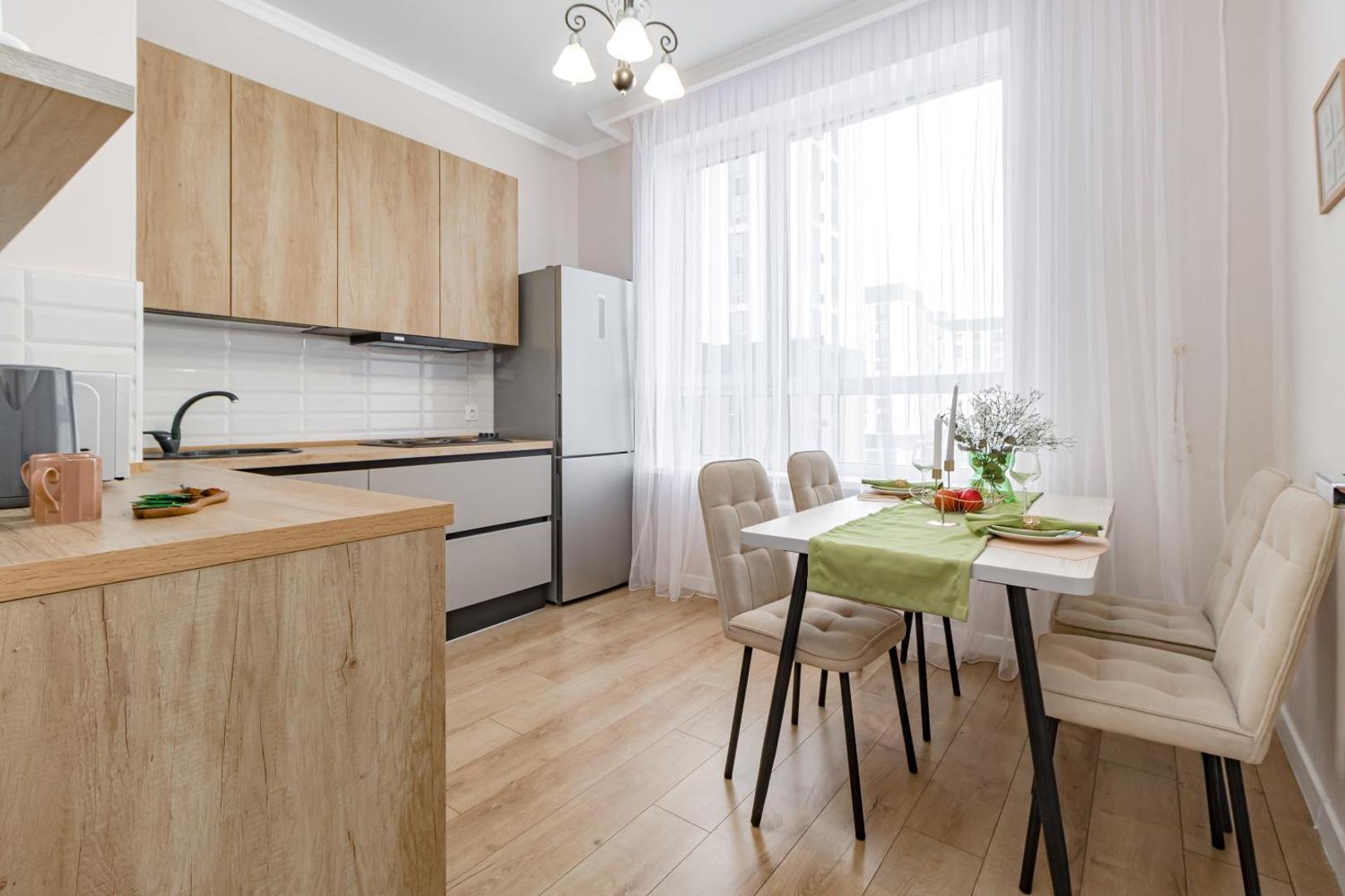 Foto 2: 1 комнатная возле Хан шатыр ЖК Асыл мура Курмангазы 193