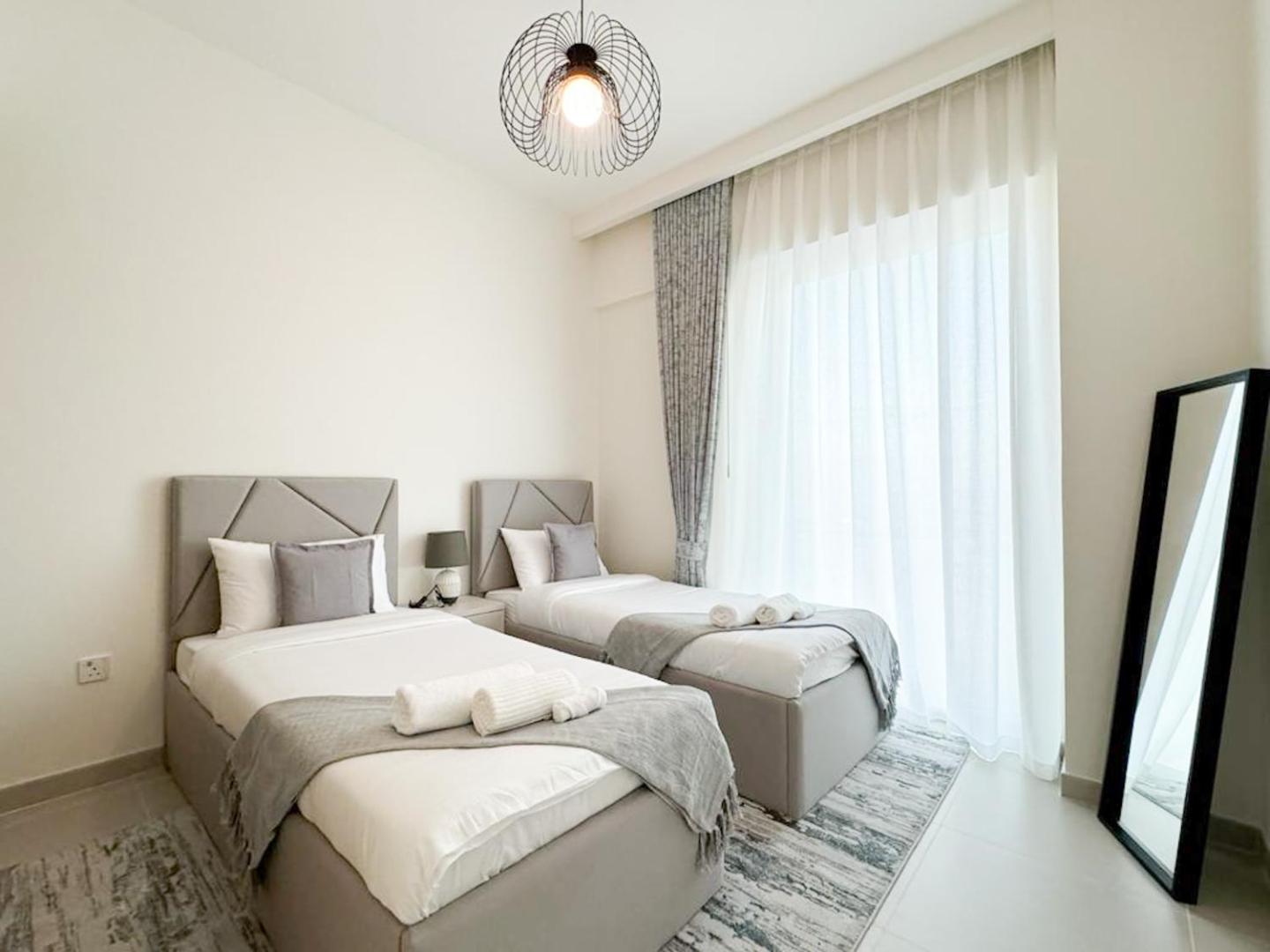 Fotografie 10: Spacious 3BR, Private Beach Access