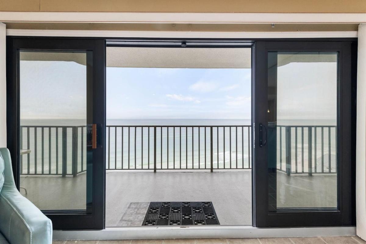 Kuva 3: Commodore 1205 with 2 beachfront masters