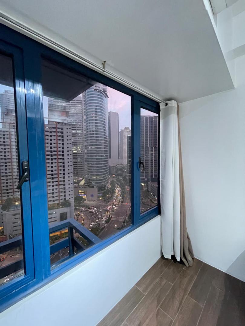 Foto 4: Condo in Makati Central Business District