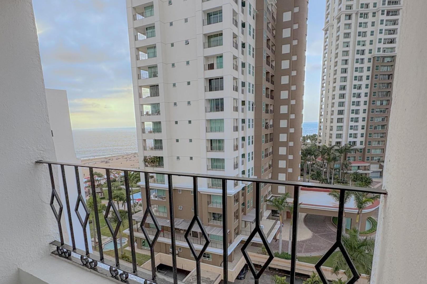 Foto 4: Oceanfront development, ideal for relaxation!