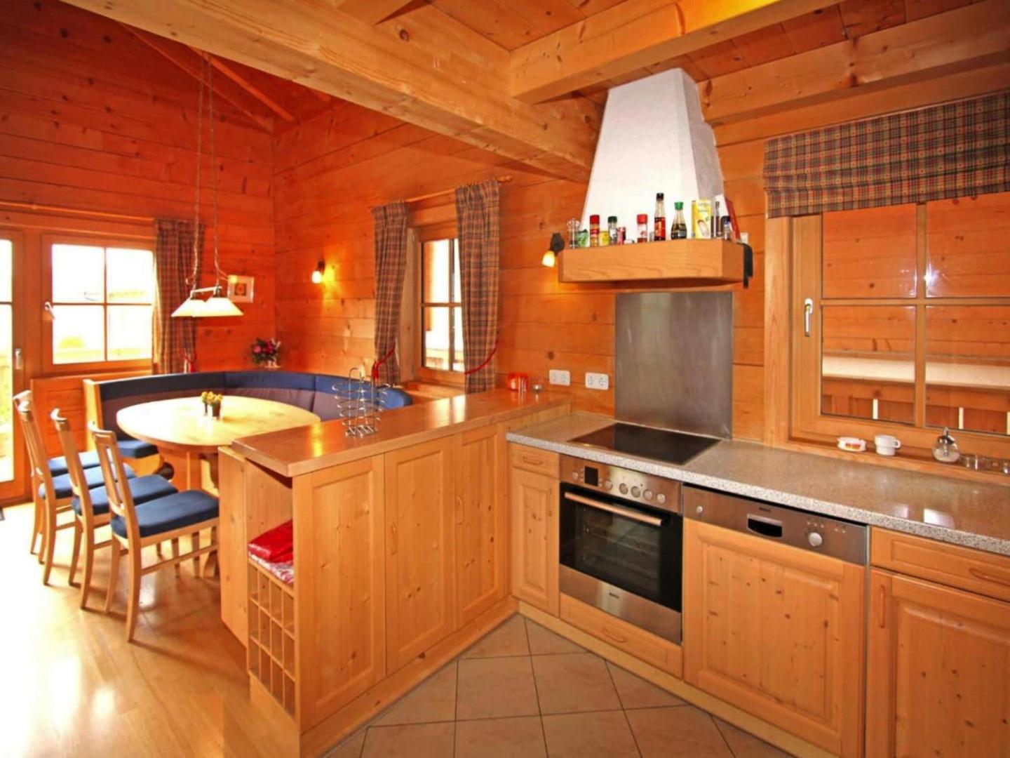 Foto 10: Chalet in Königsleiten near Hohe Tauern