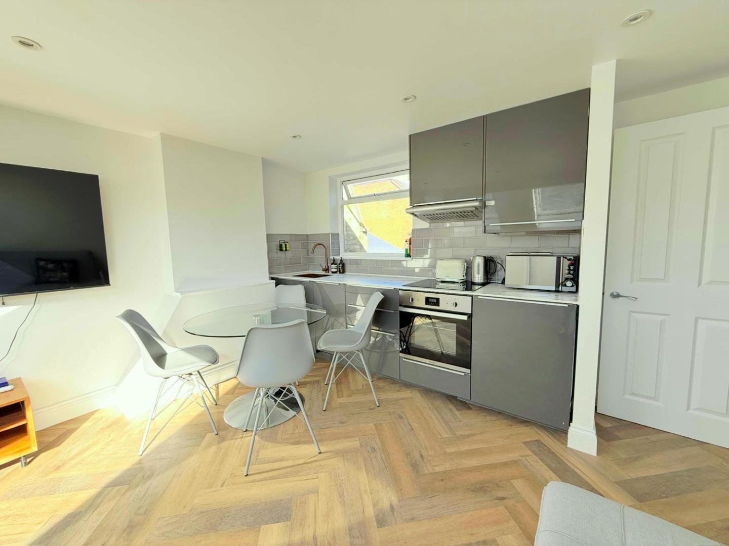Billede 7: Central, Modern, Westfield, close to Tube station