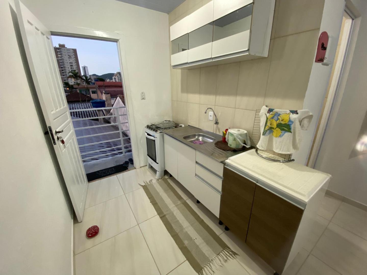 Bild 9: Flat, perto da praia de Itapema