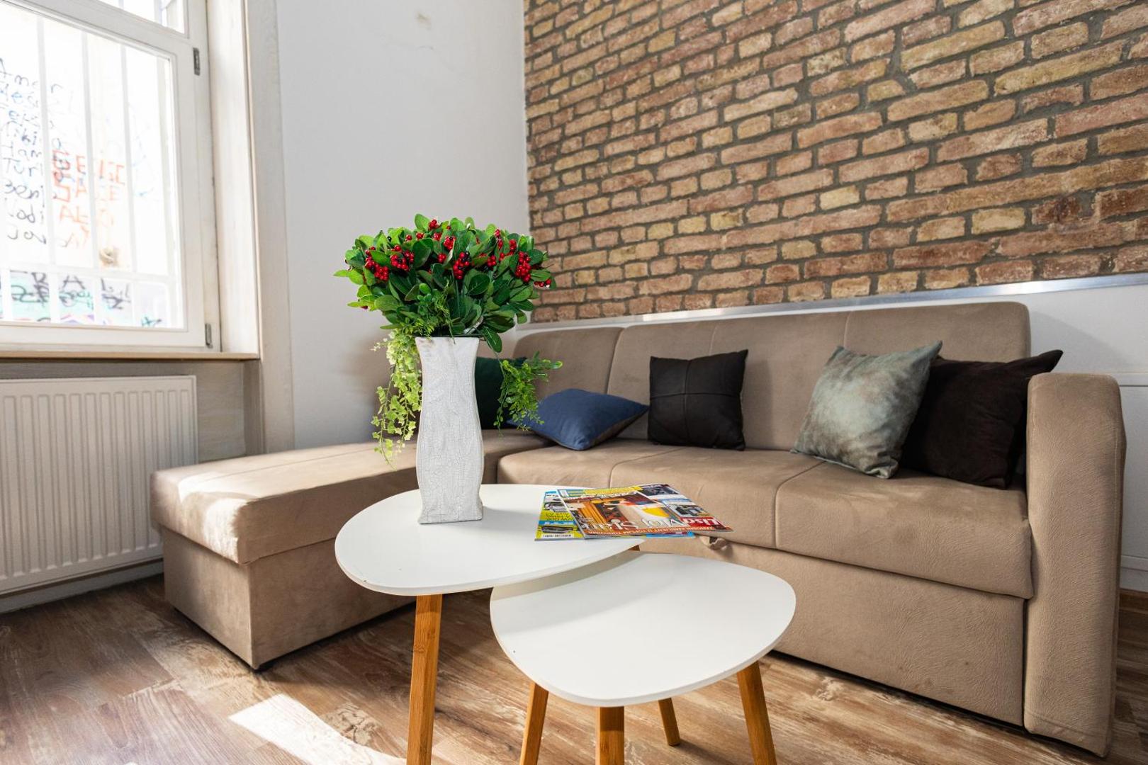 Spacious & Minimalistic Apartment in Downtown photo 2