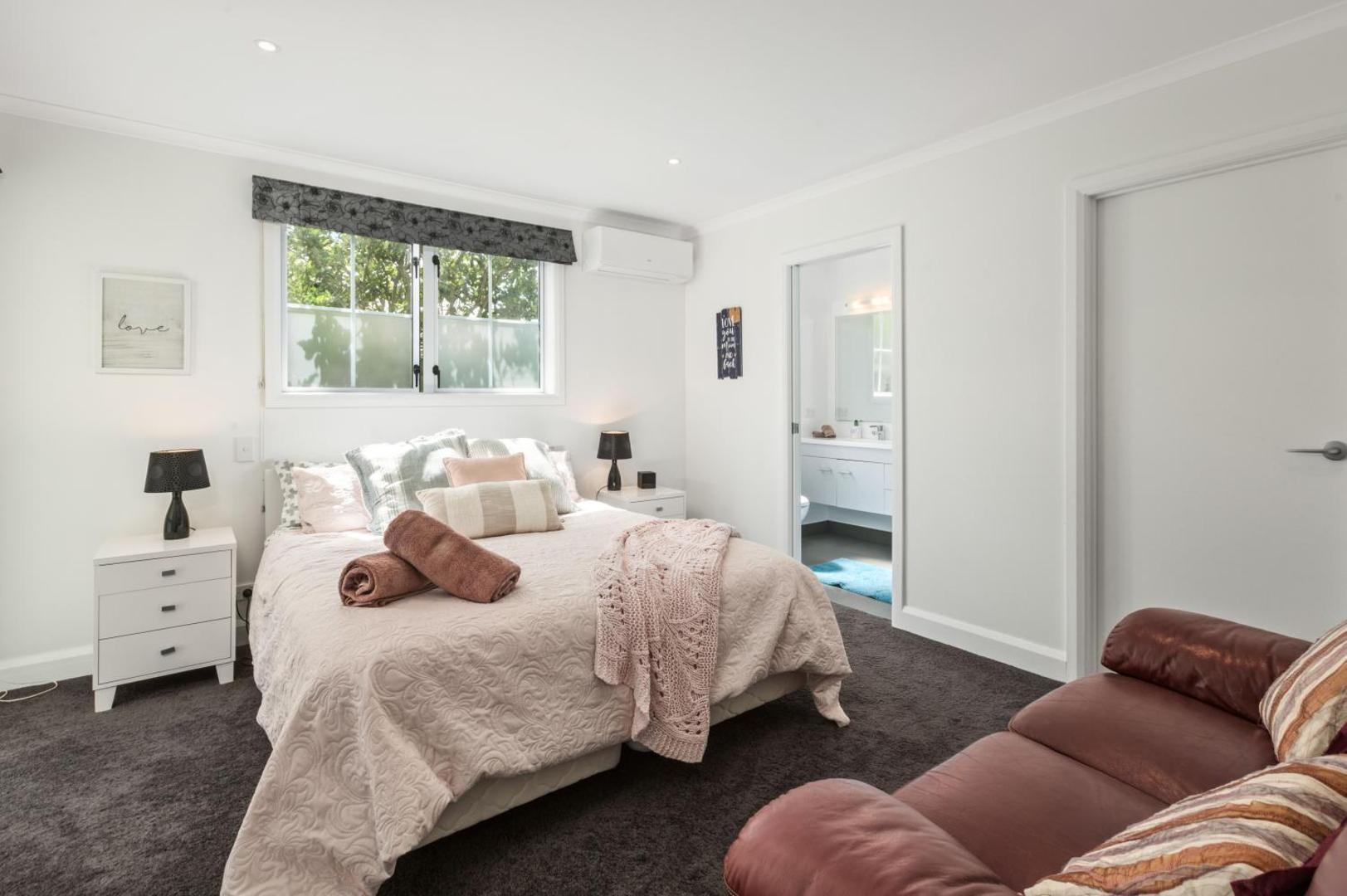 Fotografie 10: Hosts on the Coast Pohtukawa Cottage