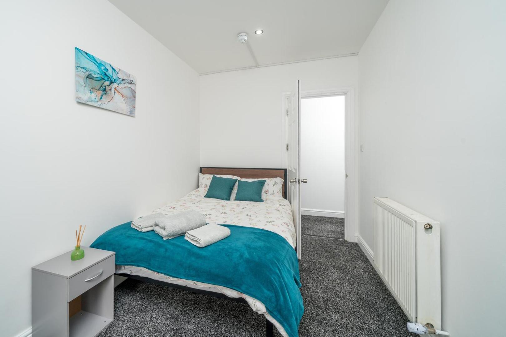 Foto 5: 3Bed by Canning Town Stn Balcony Central Location