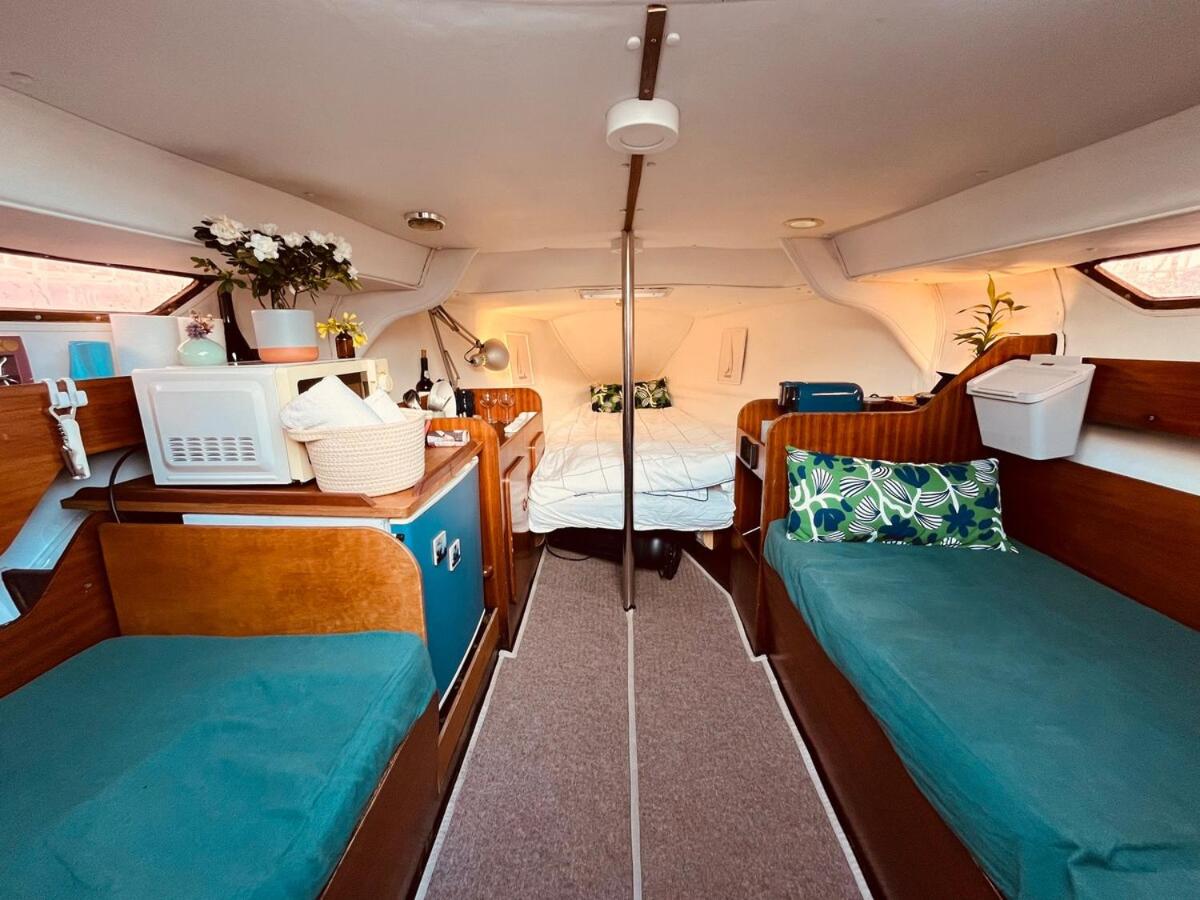 Foto 5: Bacus - Your Floating Hideaway in Lisbon