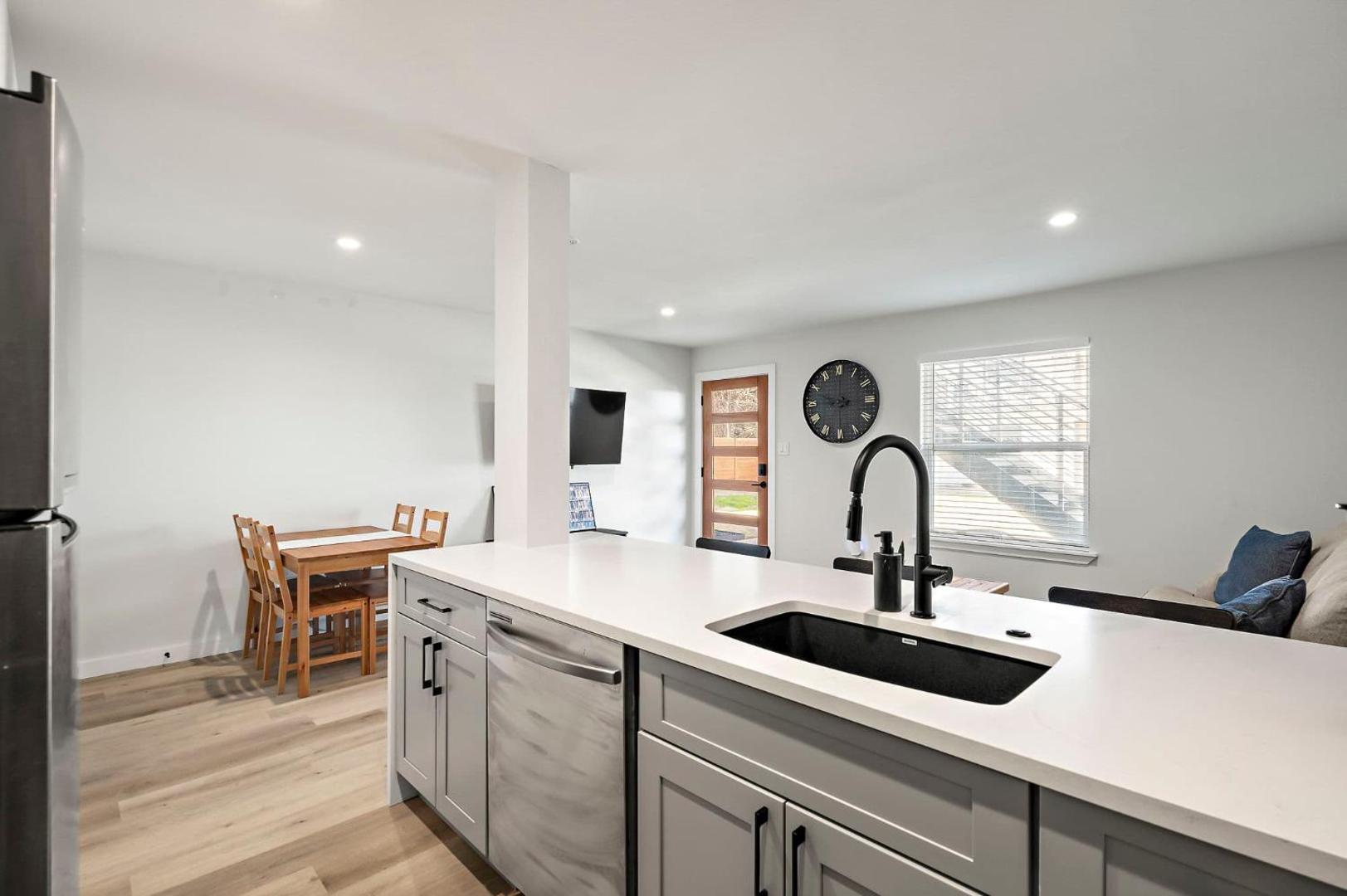 Fotografie 9: Chic & Stylish 1BR Retreat - Near Zilker Park
