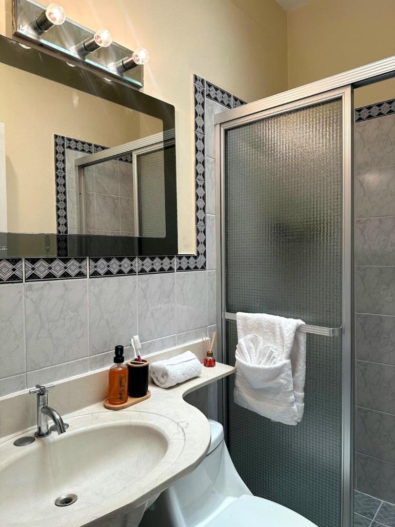 Фотография 8: Complete, Centrally-located apartment with panoramic view