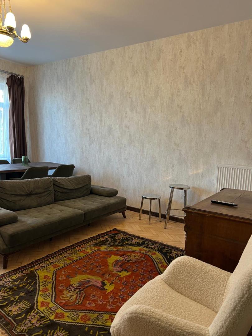 Fotografia 10: Authentic Old flat in Tbilisi