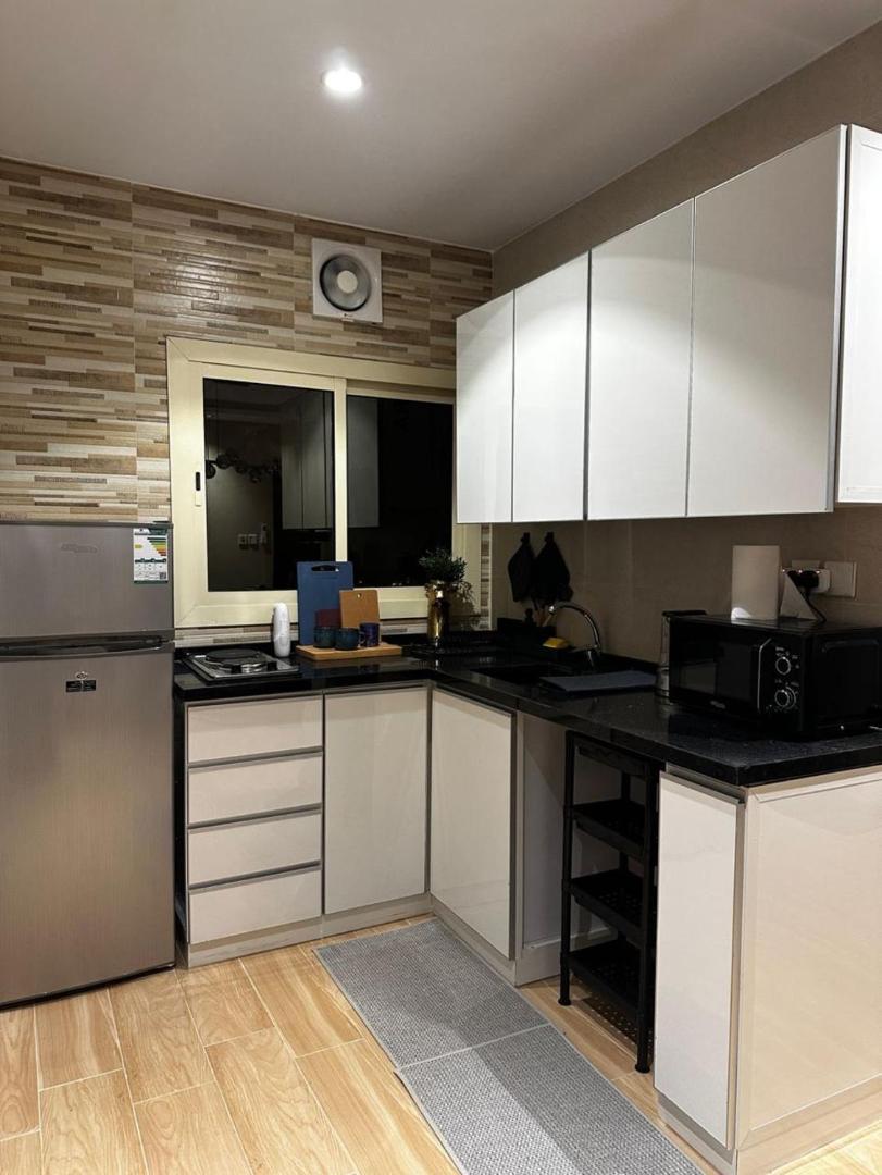 Billede 9: Condo on King Road in Al-Basateen