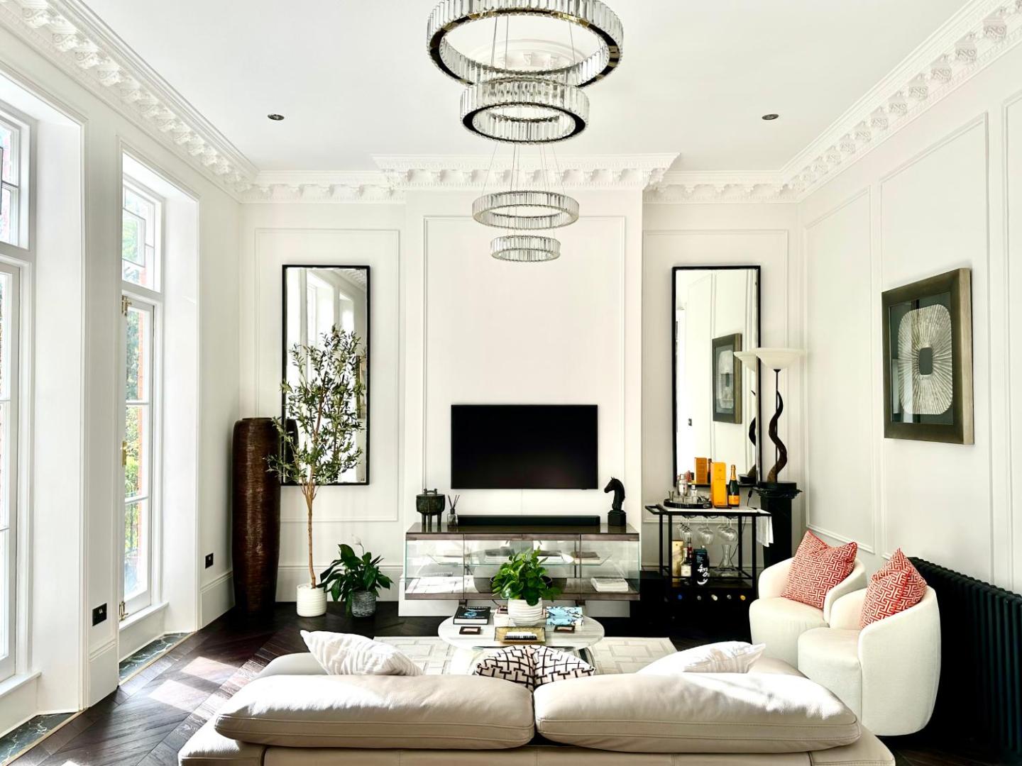 Foto 3: Palatial, Elegant 1000sqft Home and Garden - Central London