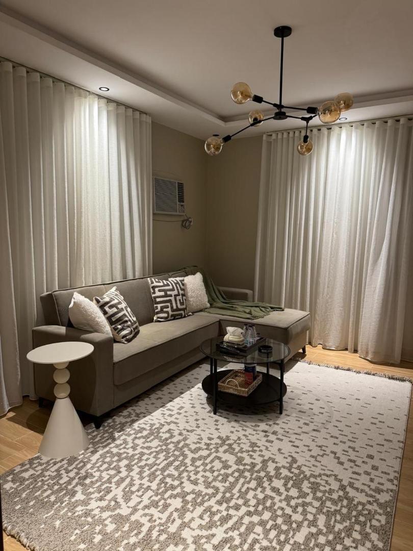 Billede 2: Condo on King Road in Al-Basateen