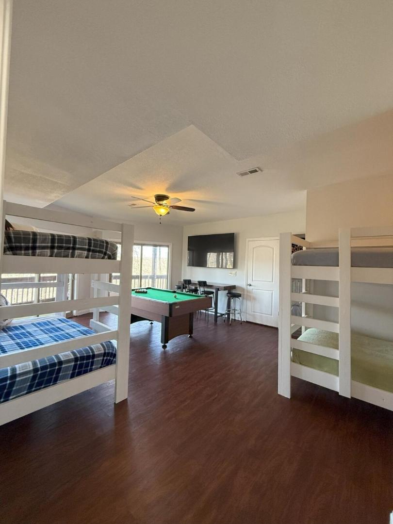 Zdjęcie 8: Spacious & Bright Lake Cabin, pet friendly, 8 beds