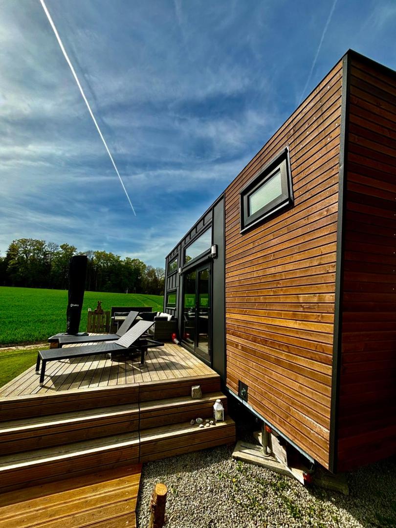 Foto 9: Tiny House mit Saunafass