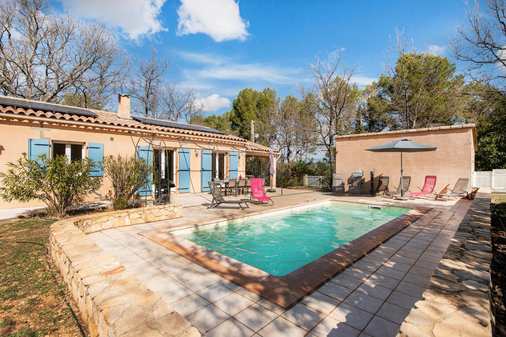 Bilde 10: Montgit - Piscine grand jardin parking