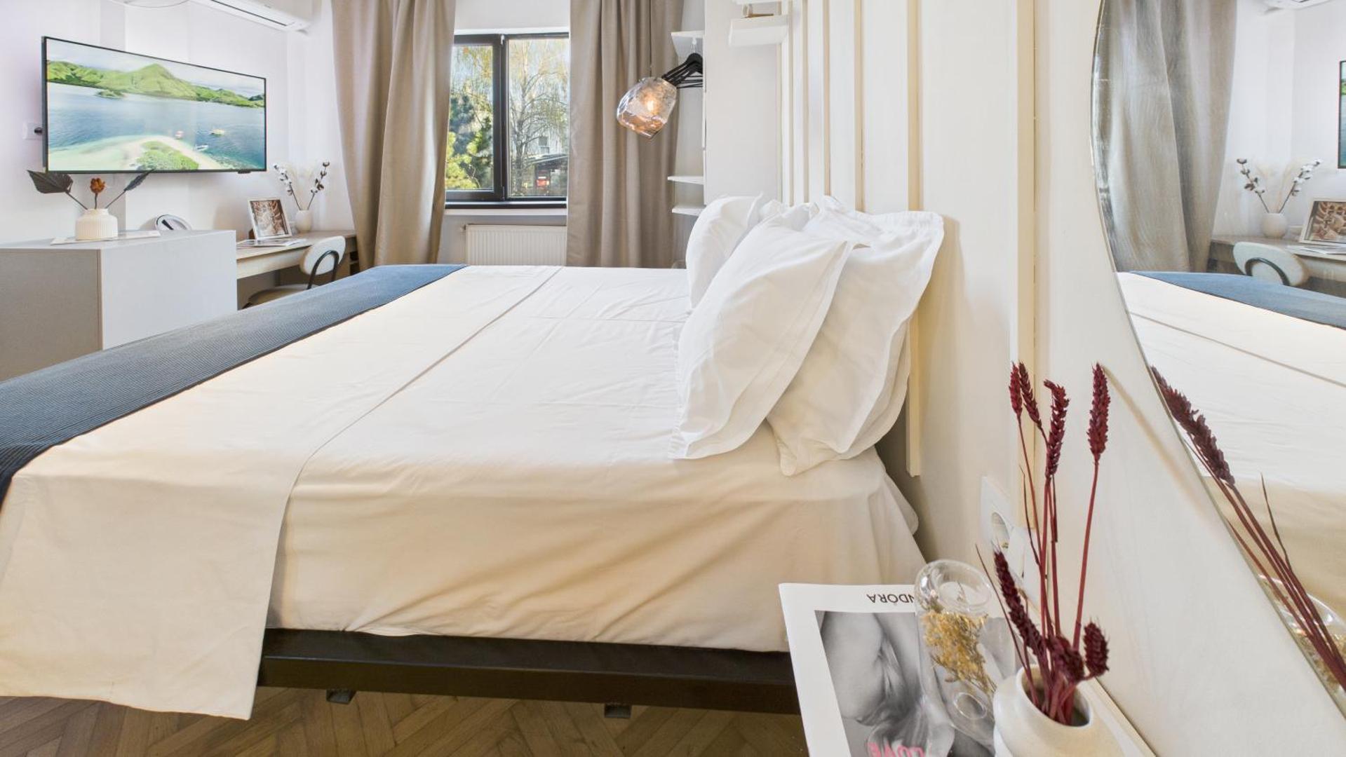 Bilde 5: Chic Studio in the Heart of City