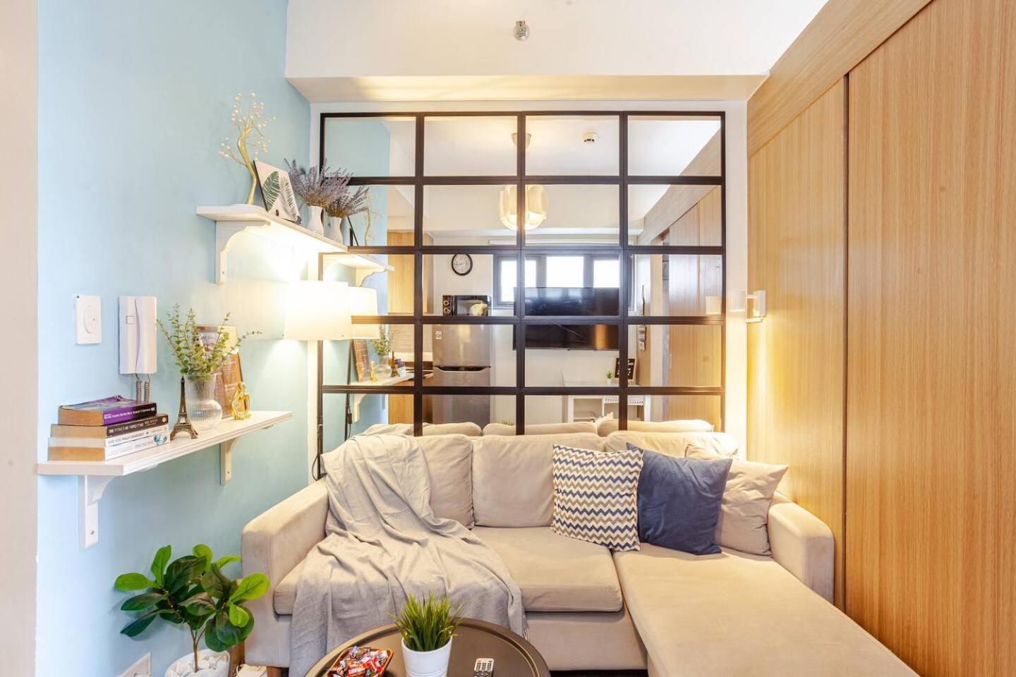 Kuva 10: ClaySky Staycation S2T1-Cozy & Homey 1BR Apartment near MOA facing Pool with Own Parking with Netflix, HBO Max YouTube Premium & up to 200mbps Wifi