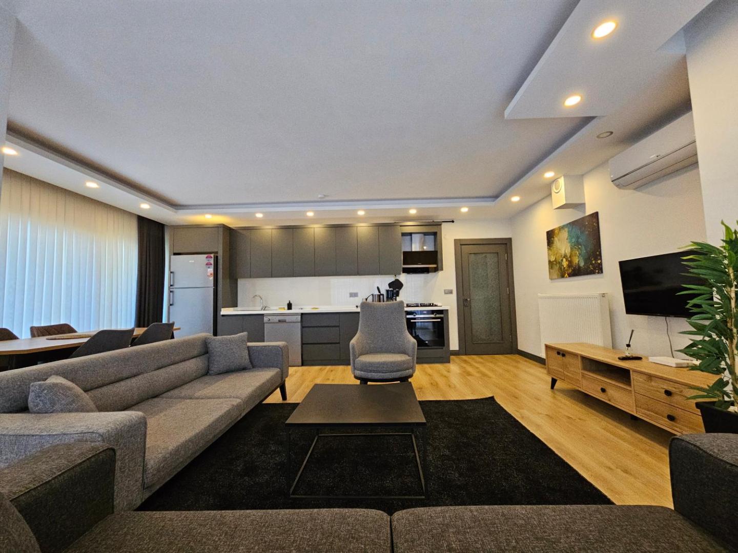 Foto 3: Professionally Maintained, Spacious New Residences Near Lara Beach & Kundu