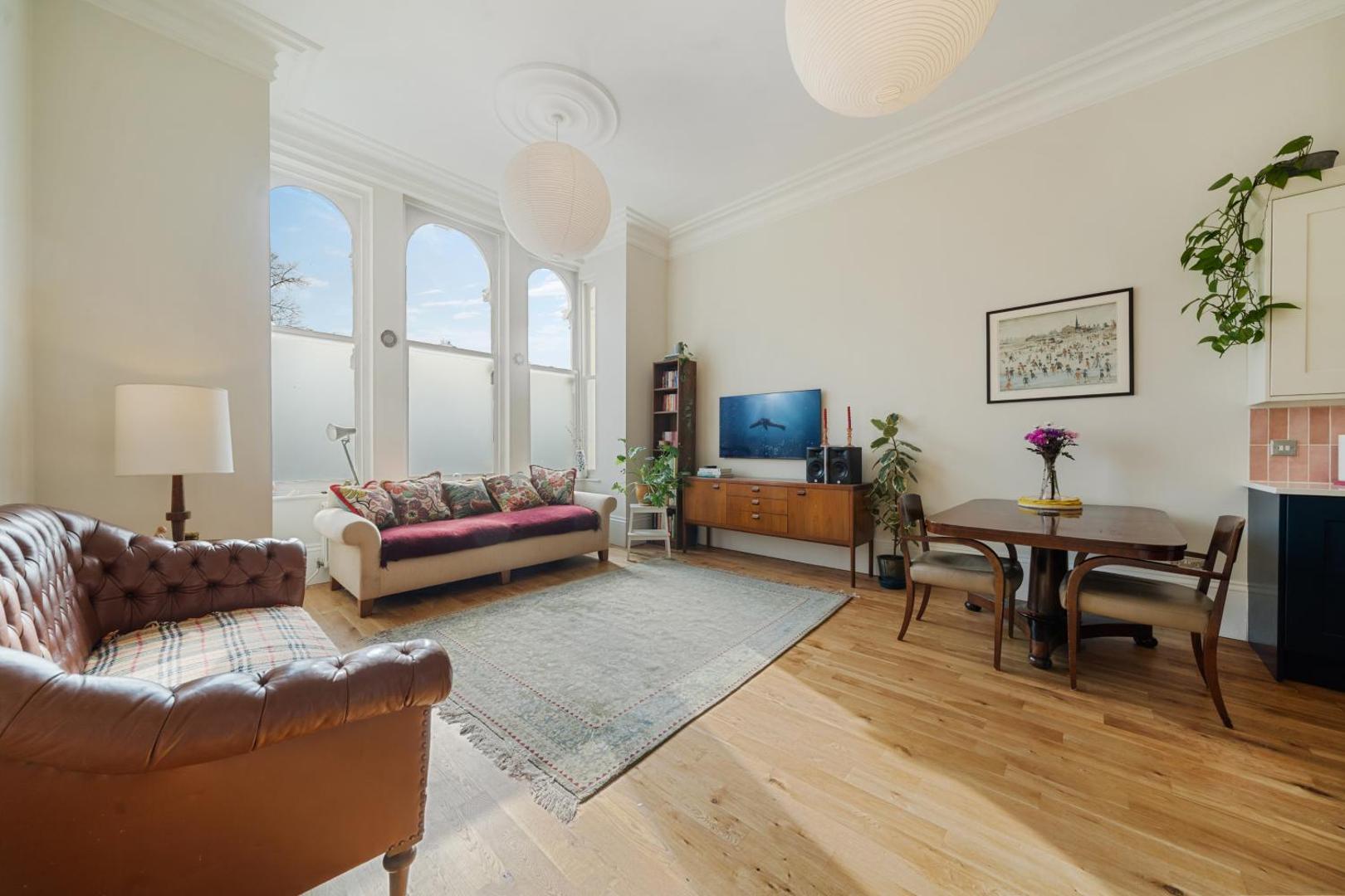 Spacious & Luxurious 2-Bedroom Edwardian Apartment photo 7