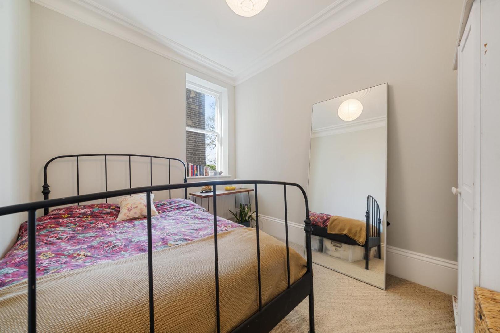 Spacious & Luxurious 2-Bedroom Edwardian Apartment photo 10
