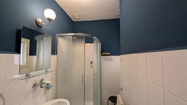 Фотография 6: Flat in Zizkov with free underground parking -501-