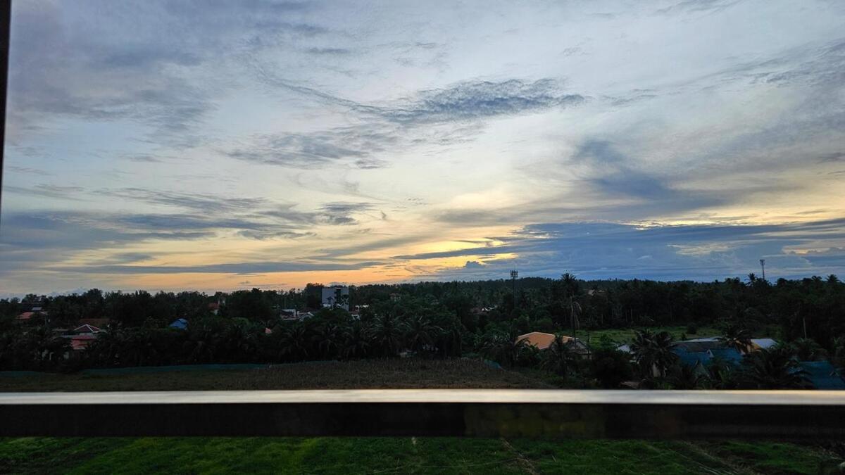 Foto 6: Sunset view studio at 777 Beach Condo