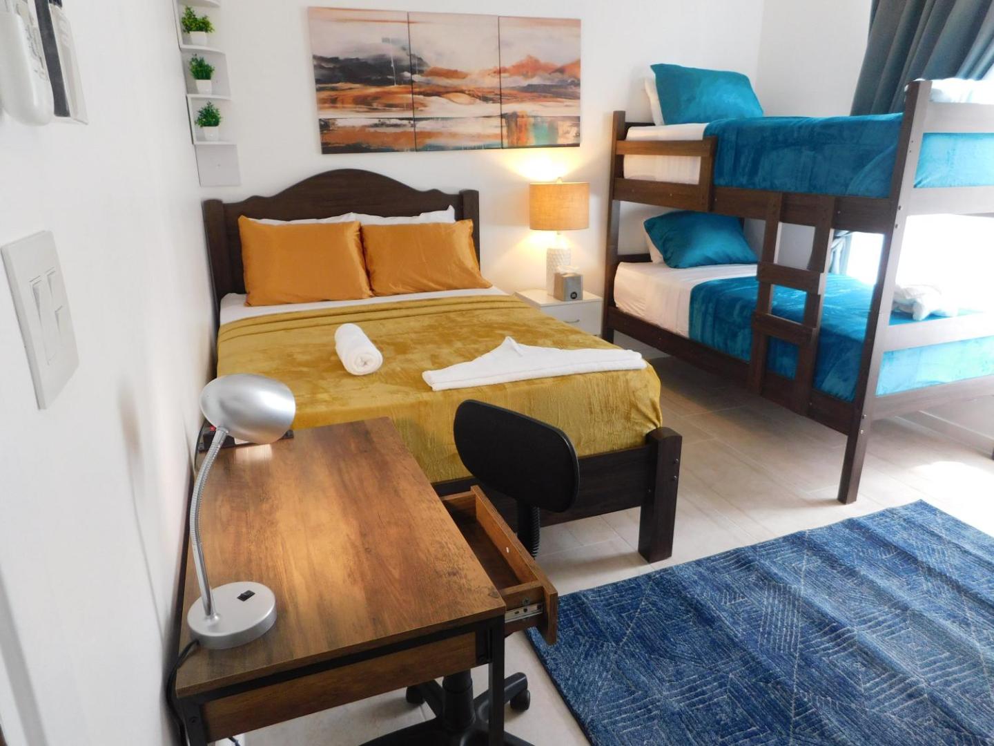 Photo 5 : Sunset 205, sleeps six, next door to the pool, 100m to the beach!